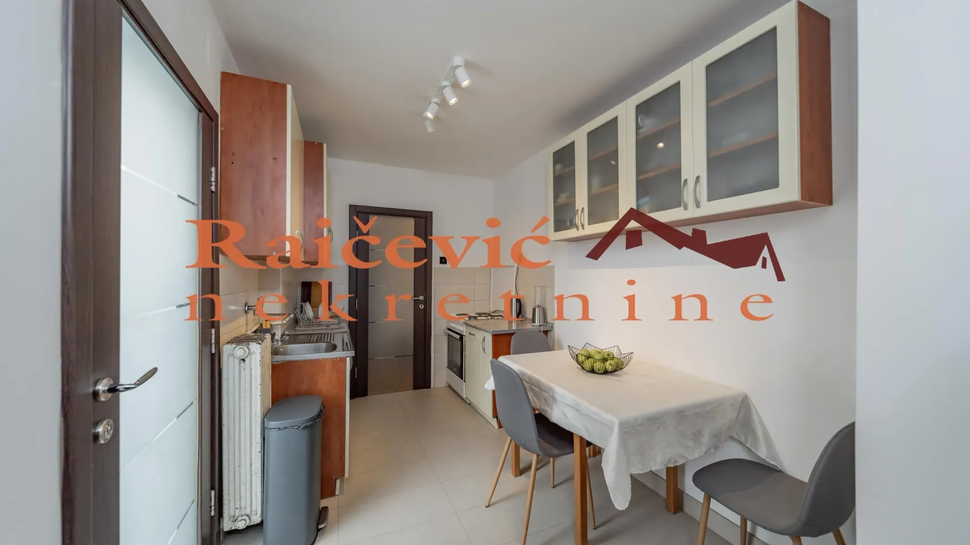 Sale, three bedroom apartment, 68m², Stari Grad, Beograd