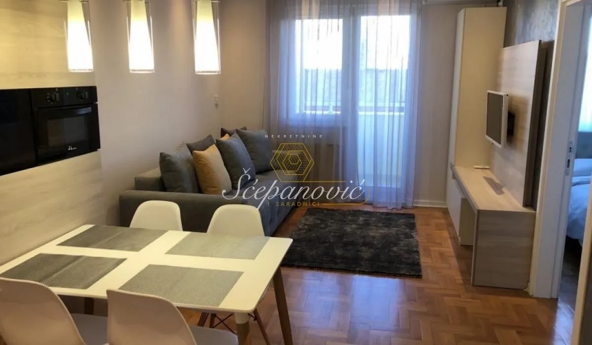 Izdavanje, stan, 31m², Grbavica, Novi Sad Sve Podlokacije