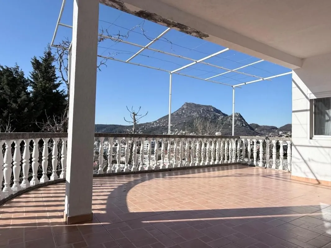 Prodaja, kuća, 130m², Sutomore, Bar