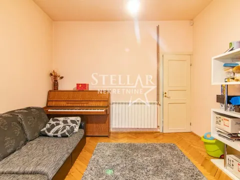 Izdavanje, kuća, 400m², Donja Gorica, Podgorica - image 28