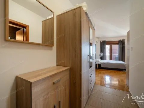 Sale, studio apartment, 45m², Bečići, Budva - image 12