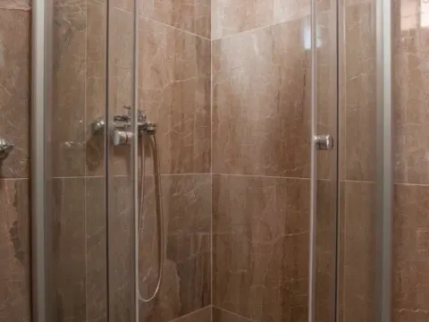 Izdavanje, garsonjera, 30m², Bečići, Budva - image 18