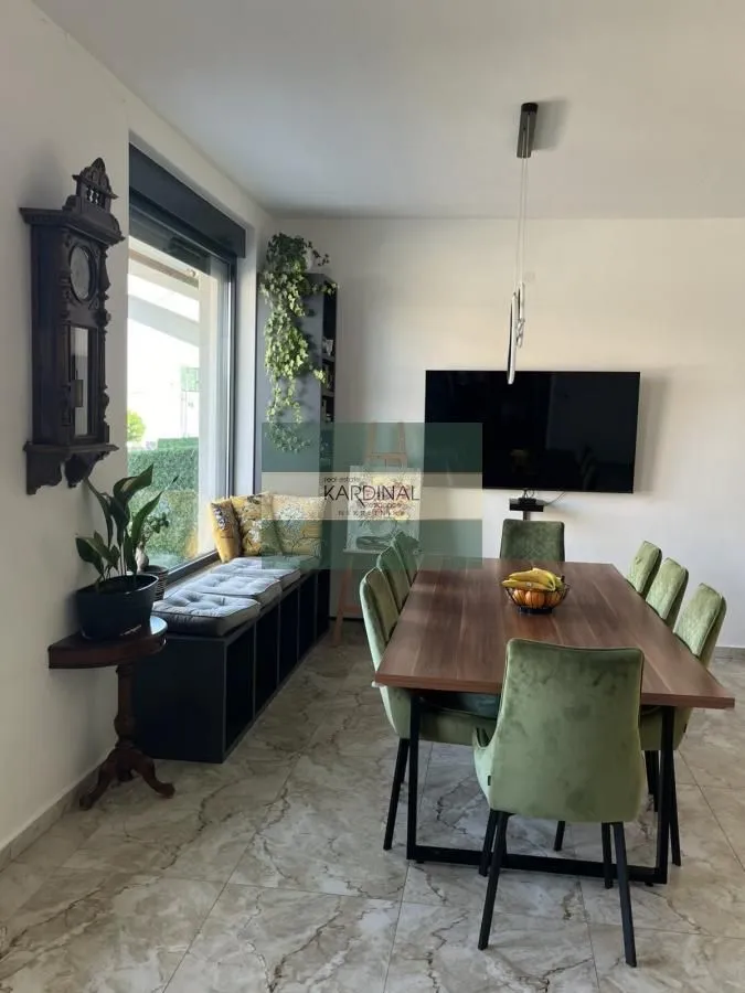 Prodaja, stan, 150m², Sremska Kamenica, Petrovaradin
