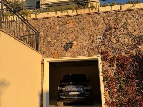 Izdavanje, kuća, 115m², Luštica Bay, Tivat - image 16