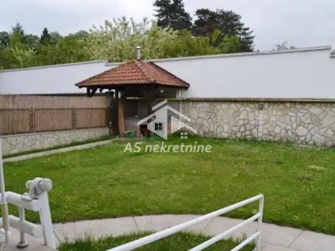 Izdavanje, četvorosoban stan, 135m², Senjak, Beograd - image 27