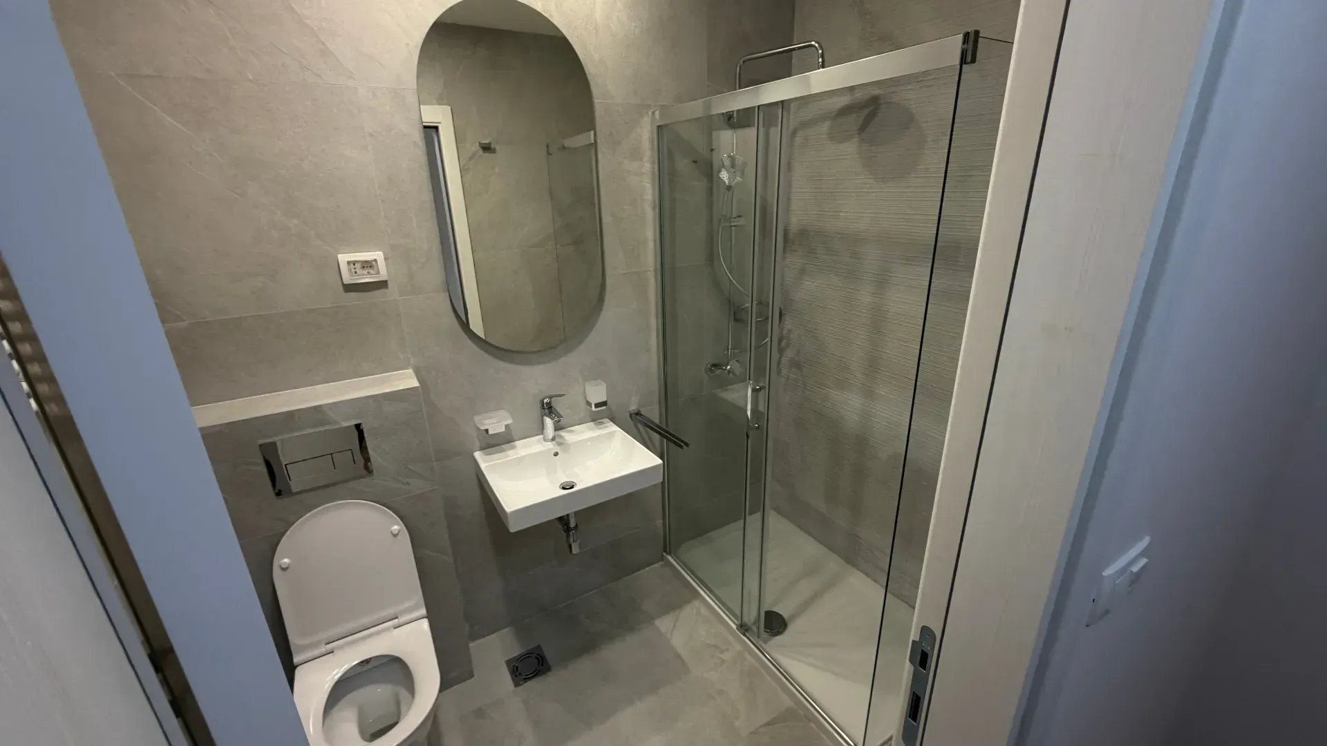 Prodaja, jednosoban stan, 40m², Central Point, Podgorica