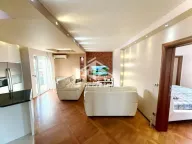 Izdavanje, trosoban stan, 96m², Palata Pravde, Beograd - image 2
