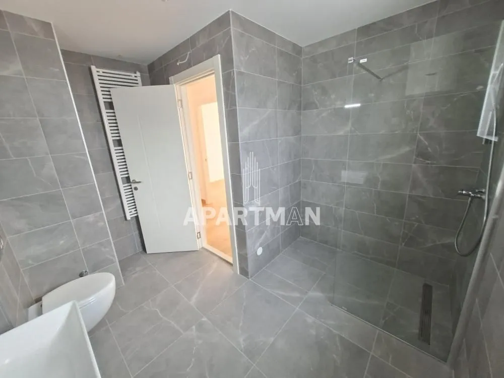 Sale, four bedroom apartment, 106m², Novi Beograd Blok 65, Novi Beograd Sve Podlokacije