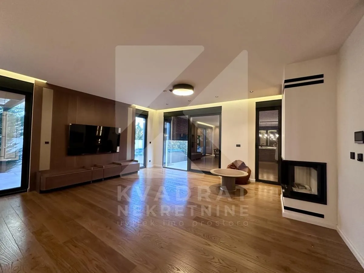 Rent, house, 230m², Gornja Gorica, Podgorica