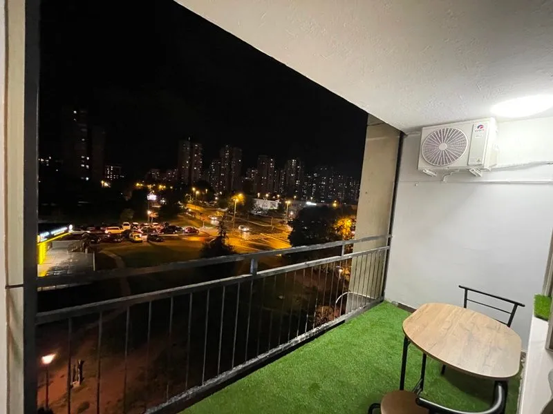 Izdavanje, četvorosoban stan, 86m², Novi Beograd Blok 63, Novi Beograd Sve Podlokacije
