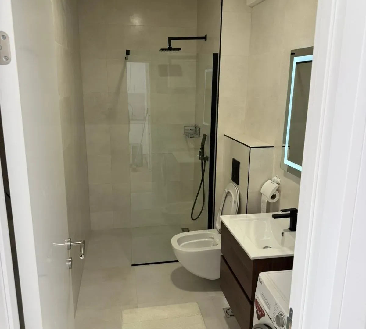 Rent, one bedroom apartment, 40m², Bečići, Budva