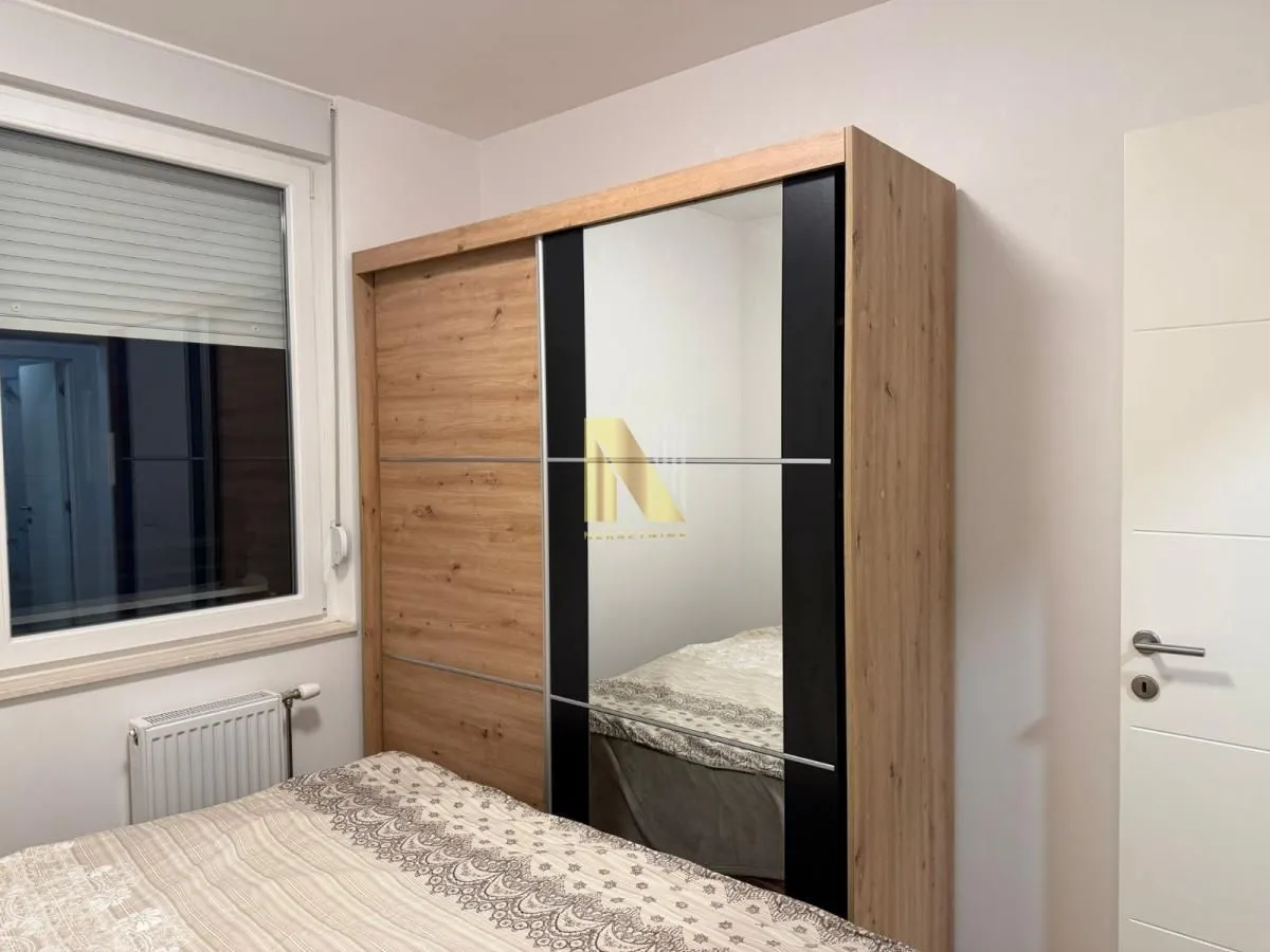 Izdavanje, dvosoban stan, 45m², Novi Sad, Srbija