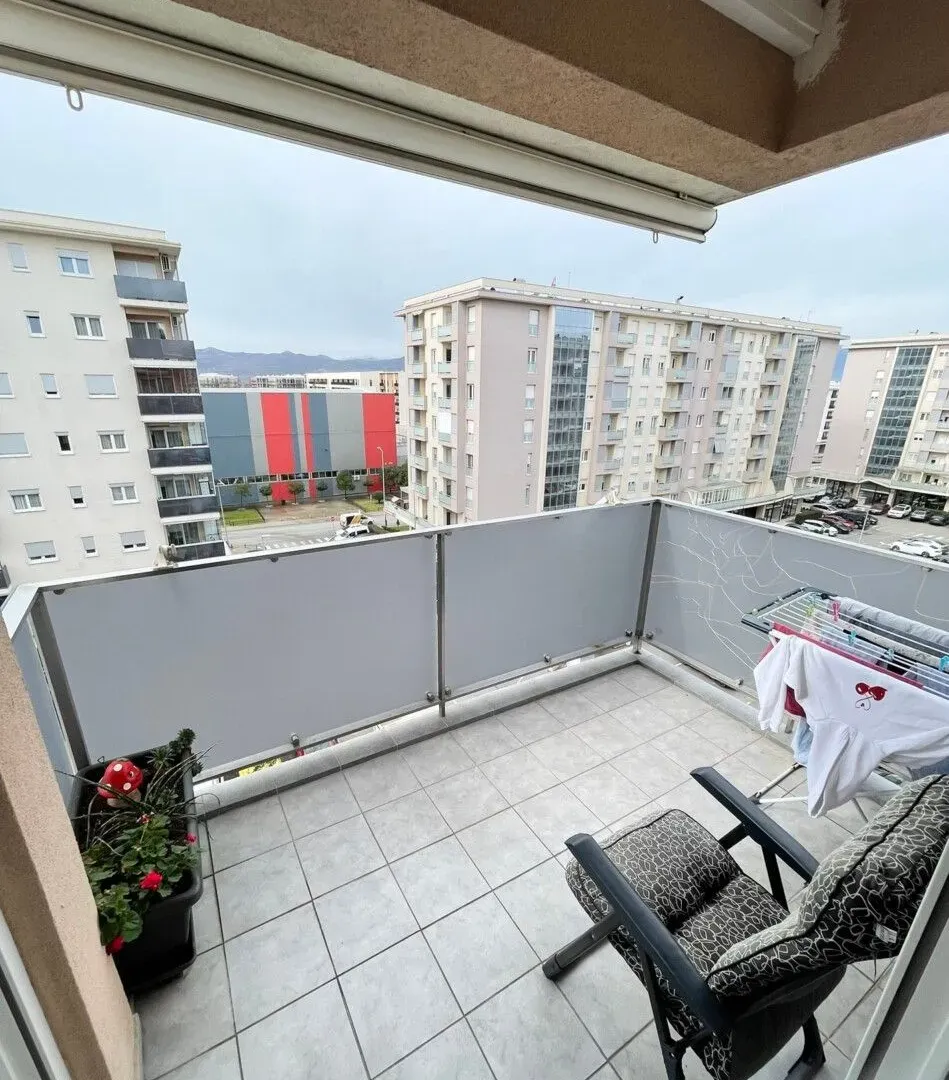 Rent, three bedroom apartment, 72m², City Kvart, Podgorica