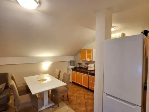 Izdavanje, dvosoban stan, 70m², Donja Gorica, Podgorica - image 15