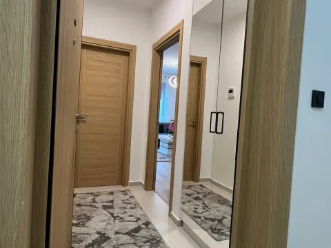 Izdavanje, jednosoban stan, 47m², New City, Podgorica - image 8