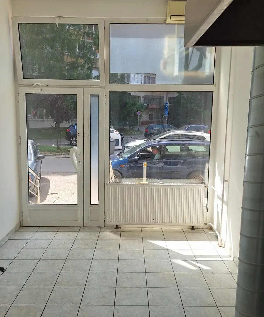 Sale, office space, 42m², Novo naselje, Novi Sad