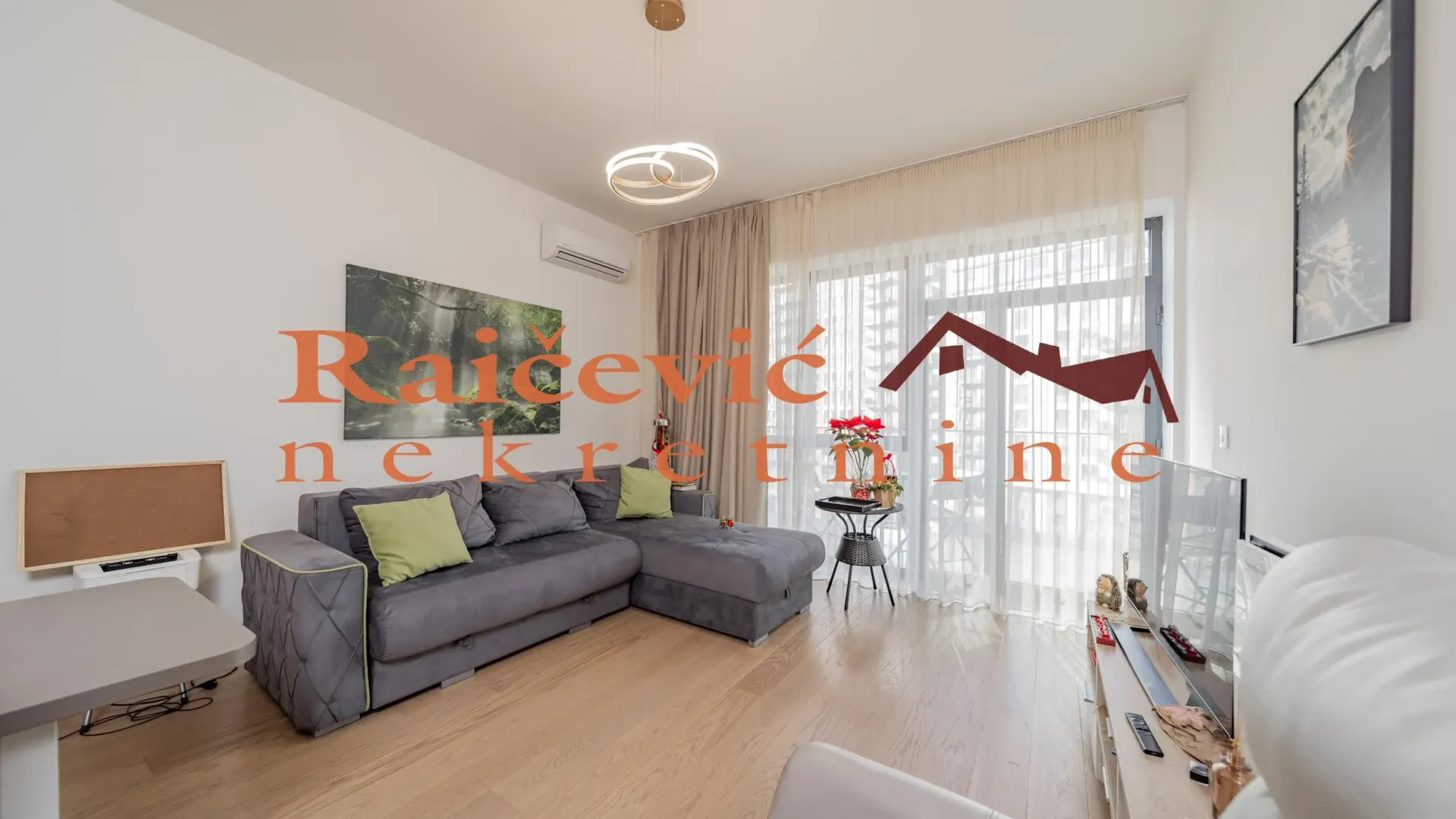 Prodaja, četvorosoban stan, 110m², Savski Venac, Beograd