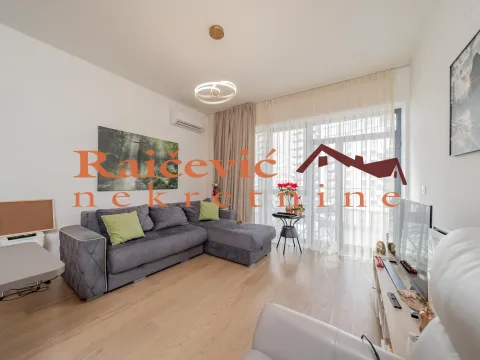 Sale, four bedroom apartment, 110m², Savski Venac, Beograd - image 2