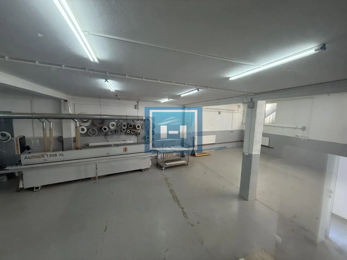Rent, office space, 194m², Industrijska zona, Jagodina