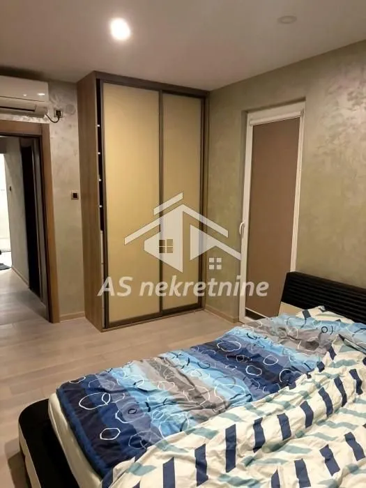 Izdavanje, stan, 160m², Filmski Grad, Beograd