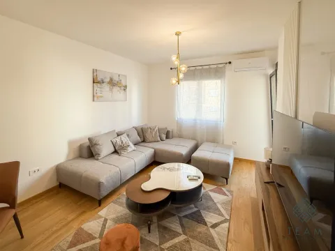 Izdavanje, jednosoban stan, 45m², City Kvart, Podgorica - image 4