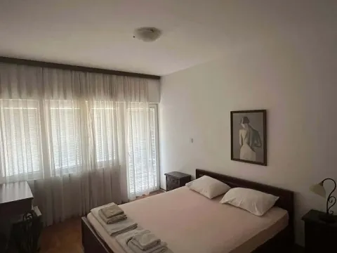 Rent, one bedroom apartment, 75m², Centar, Tivat - image 7