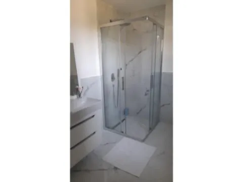 Izdavanje, dvosoban stan, 81m², Budva, Crna Gora - image 2