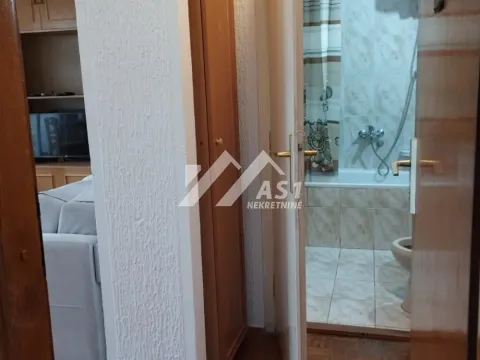 Izdavanje, jednosoban stan, 40m², Grbavica, Novi Sad Sve Podlokacije - image 1