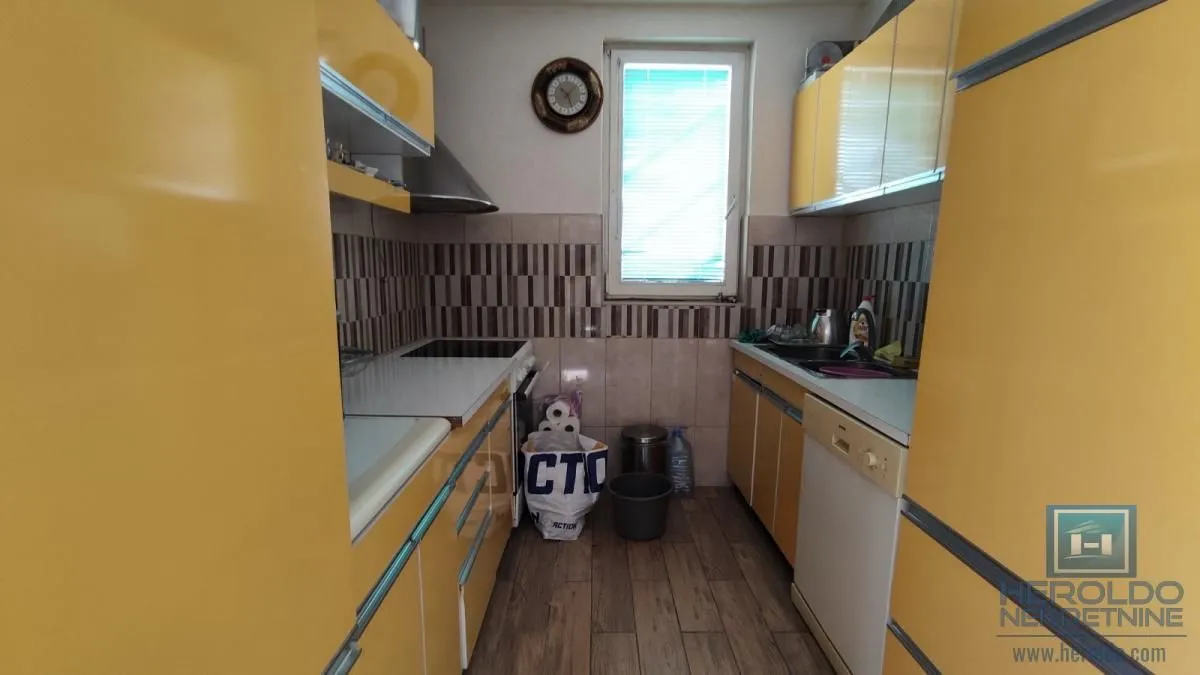 Rent, office space, 100m², Vašarište, Jagodina