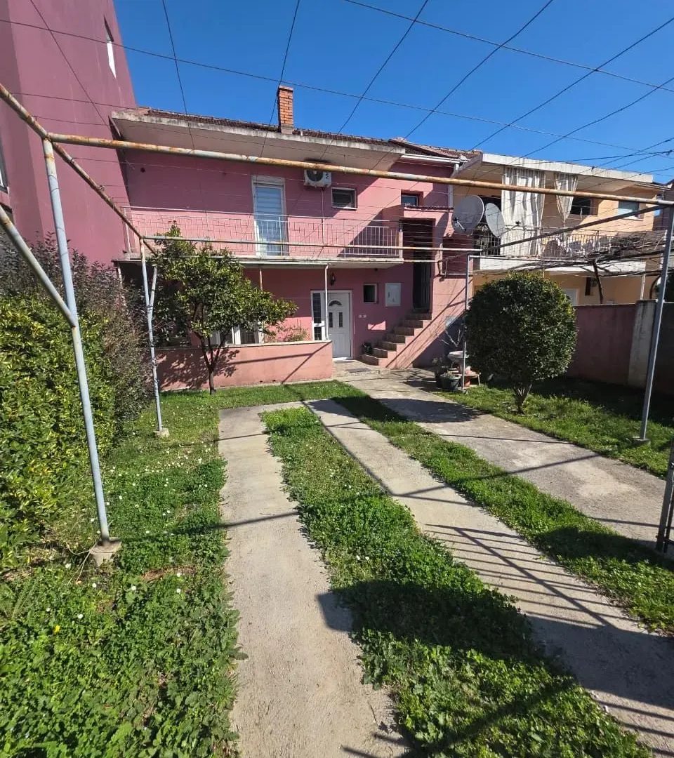 Prodaja, kuća, 86m², Stari Aerodrom, Podgorica