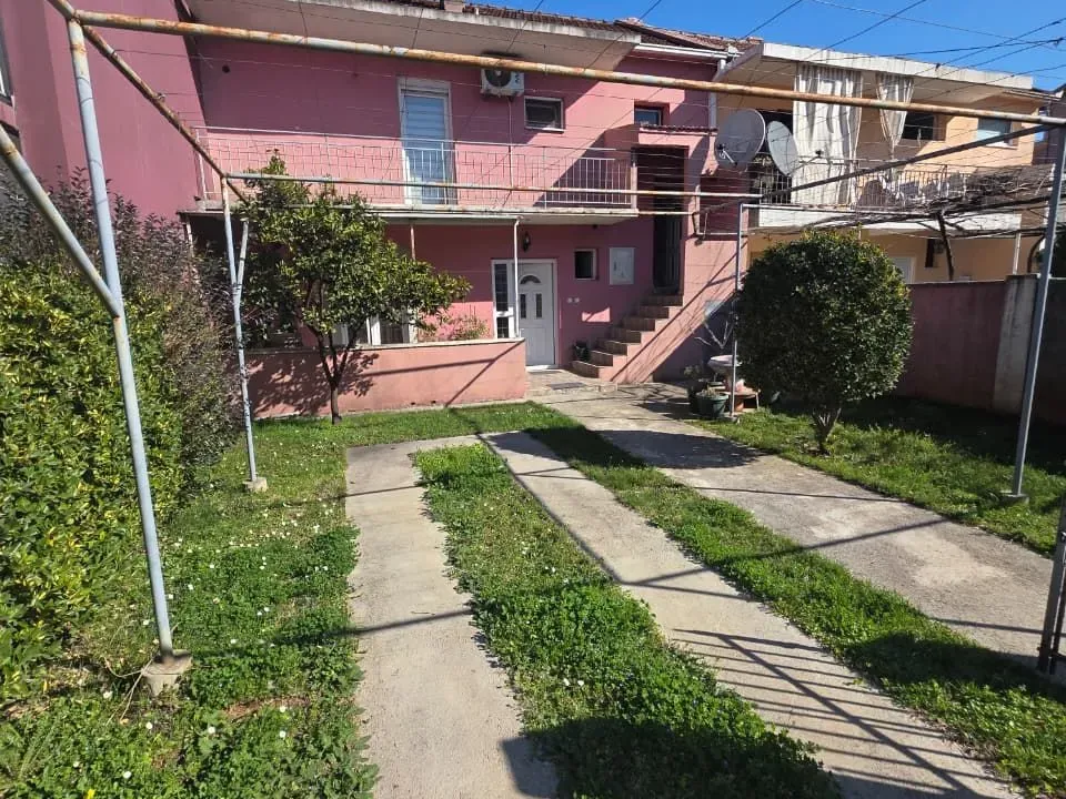 Prodaja, kuća, 86m², Stari Aerodrom, Podgorica