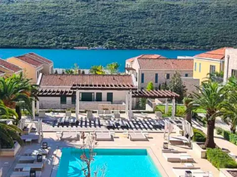 Prodaja, dvosoban stan, 171m², Herceg Novi, Crna Gora - image 4