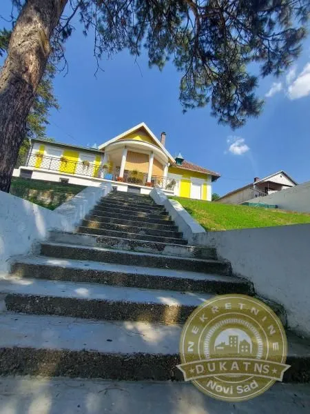 Prodaja, kuća, 187m², Sremska Kamenica, Petrovaradin