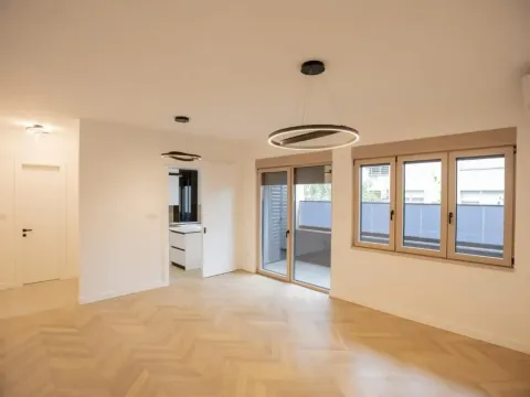 Sale, four bedroom apartment, 114m², Stari grad, Novi Sad - image 4