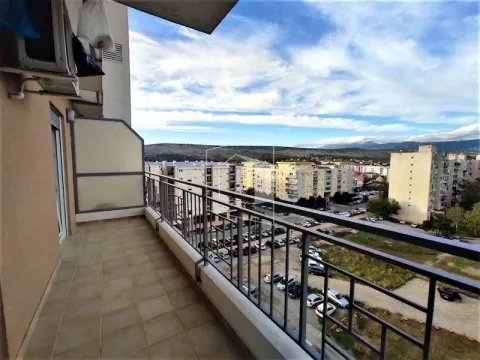 Izdavanje, jednosoban stan, 55m², Blok 6, Podgorica - image 3