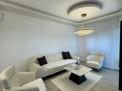 Sale, two bedroom apartment, 74m², Bečići, Budva - image 5