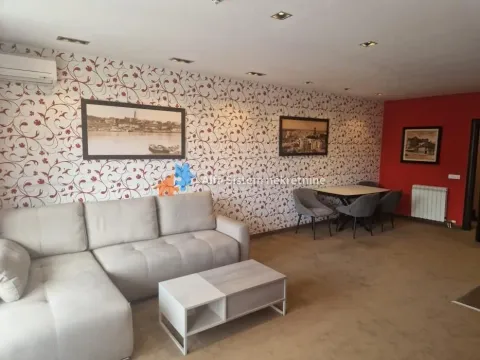 Izdavanje, četvorosoban stan, 160m², Savski Venac, Beograd - image 12