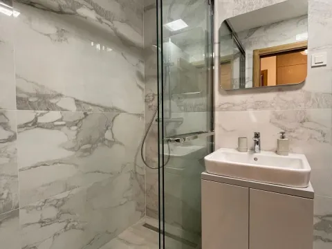 Rent, one bedroom apartment, 47m², Podgorica, Crna Gora - image 14