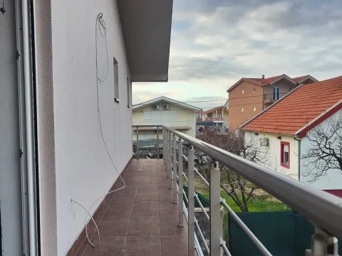 Sale, house, 250m², Karaburško Polje, Podgorica - image 3