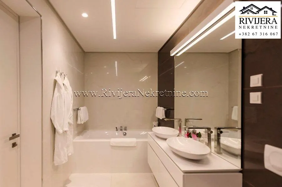 Sale, two bedroom apartment, 146m², Bečići, Budva