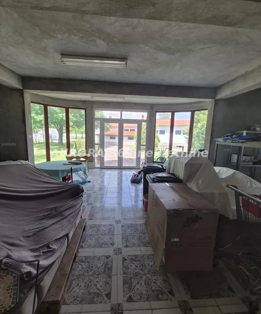 Prodaja, dvosoban stan, 360m², Skupljen, Vladimirci