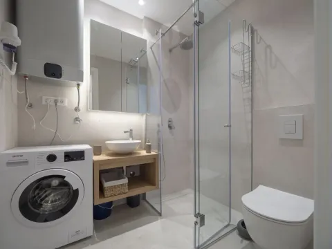 Rent, one bedroom apartment, 60m², Budva, Crna Gora - image 13