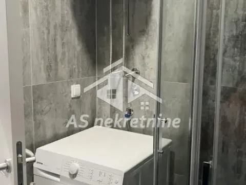 Rent, two bedroom apartment, 43m², Južni Bulevar, Vračar Sve Podlokacije - image 8