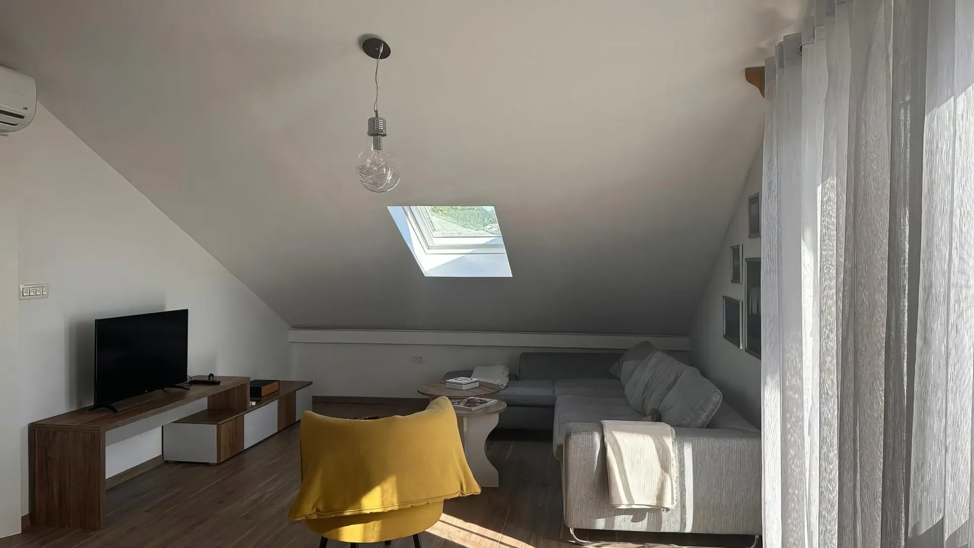 Izdavanje, dvosoban stan, 85m², Seljanovo, Tivat