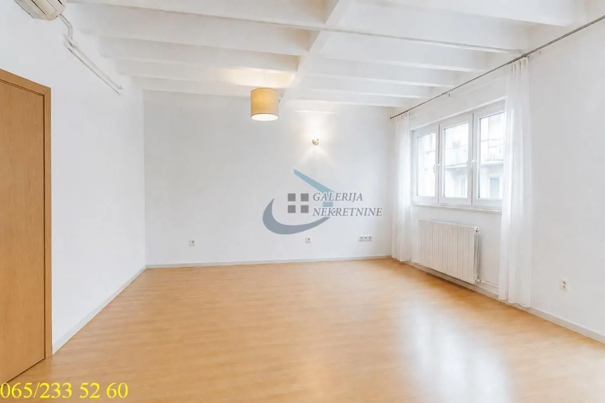 Prodaja, dvosoban stan, 68m², Stari Grad, Beograd
