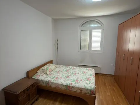 Rent, house, 450m², Zlatica, Podgorica - image 8