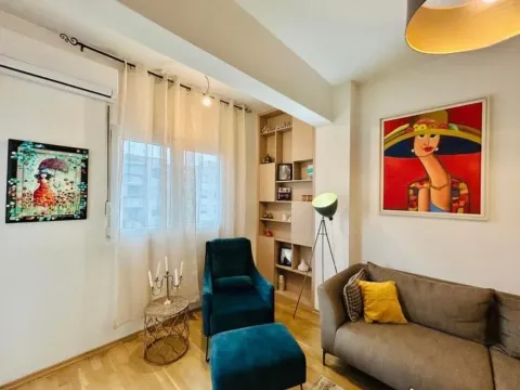 Izdavanje, jednosoban stan, 45m², Blok 6, Podgorica - image 4