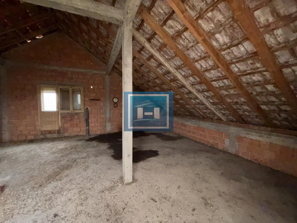 Prodaja, kuća, 194m², Ribare, Jagodina