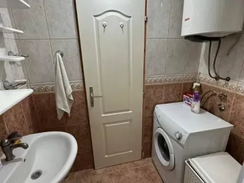 Izdavanje, stan, 74m², Centar, Bar - image 11