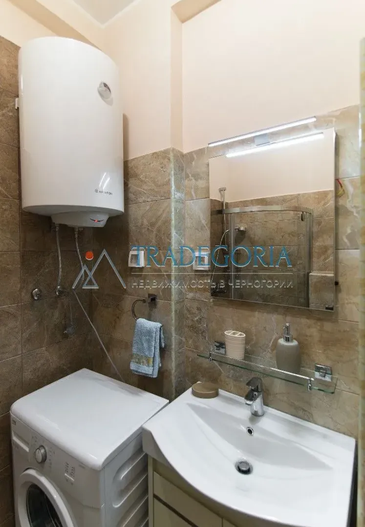 Prodaja, dvosoban stan, 93m², Budva, Crna Gora